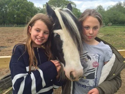 Kids-and-pony