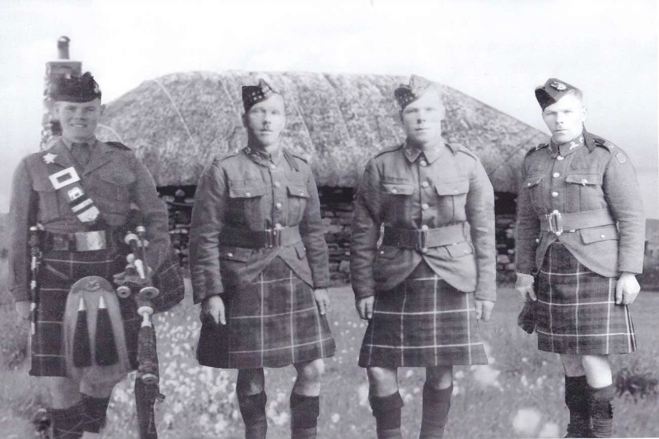 4 Pipers