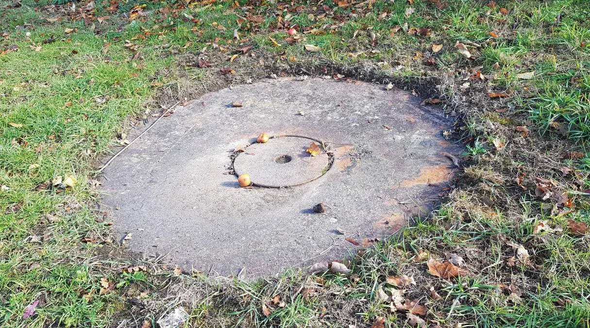 The tyring plate just off Mead Road
