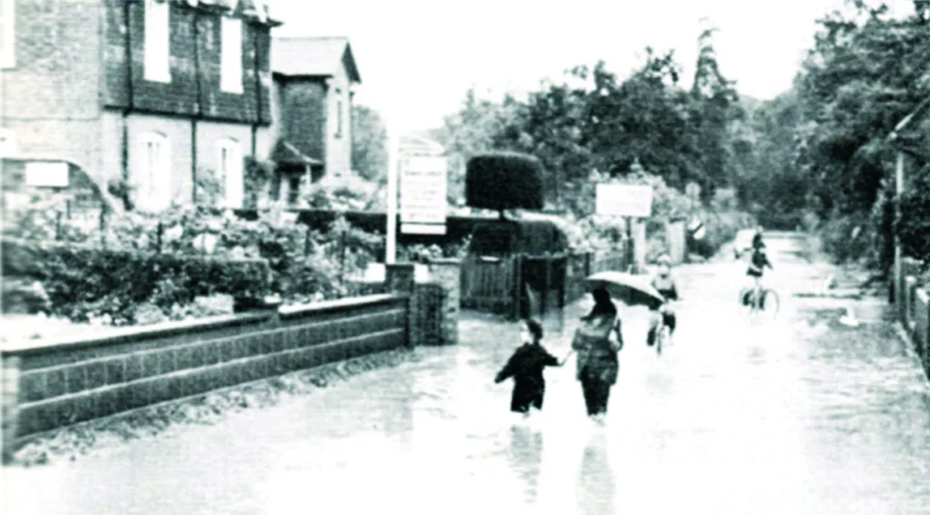 Deep water in Knowle Lane
