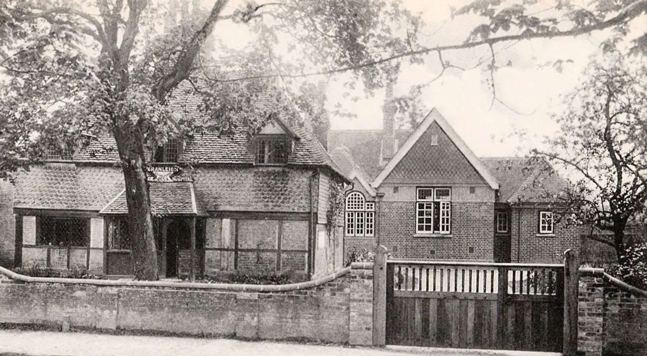 Hospital with 1902 extension, in 1907 (photo by H.U