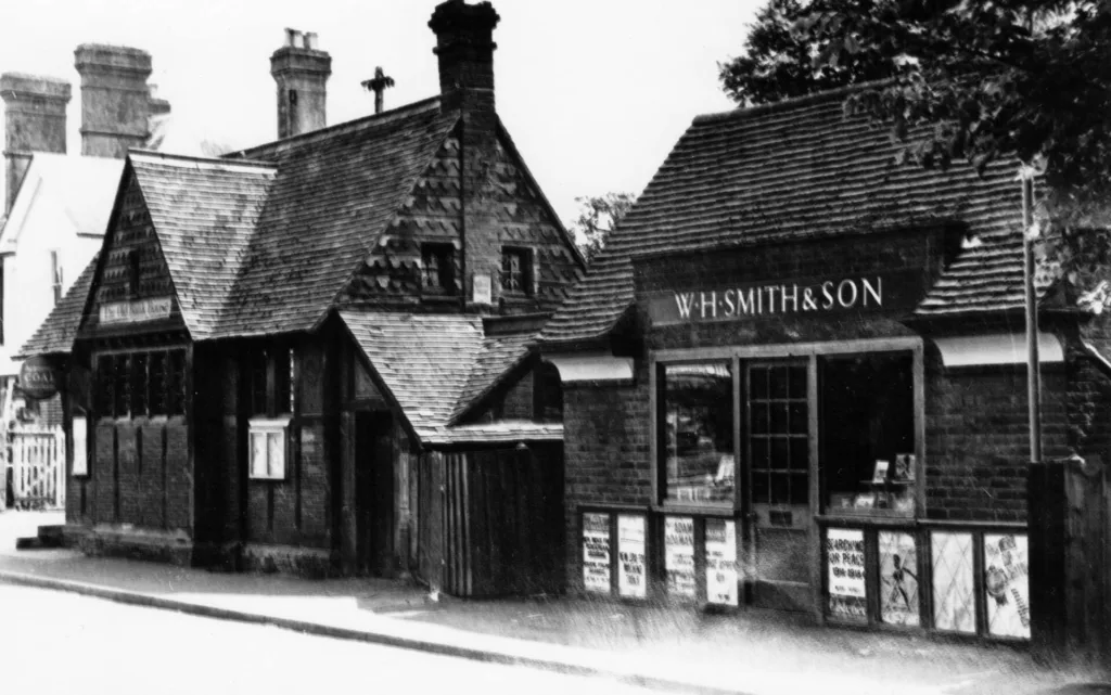 The Old Bank House and Kiosk