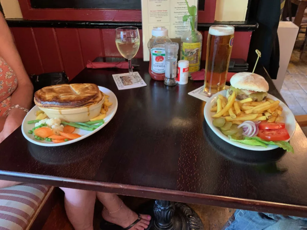 Pie and Burger 2025