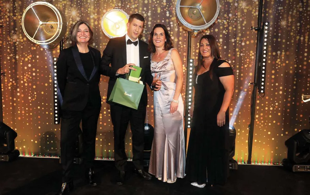 Thomson Properties accepting Best Customer Service Sussex Business Award 2021