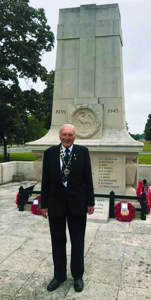 Phil Tilbury, former President of the Cranleigh Branch, at the Cranleigh Cenotaph