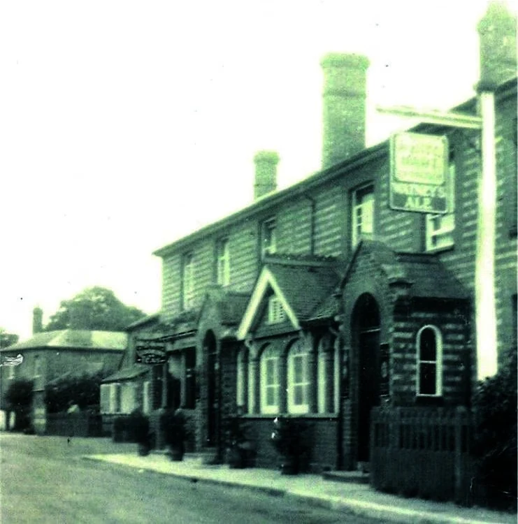 The White Hart Inn at Cranleigh in the 1930s